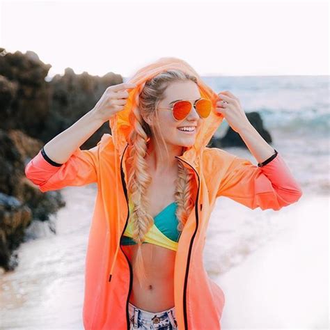 Go Follow Her ♥ → Aspynovardd ← ♥ Hawaii Pictures Beach Photos
