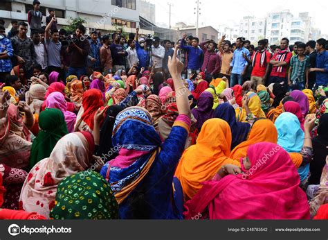 Bangladeshi Garments Worker Block Road Protest Dhaka Bangladesh Hundreds Stock Editorial