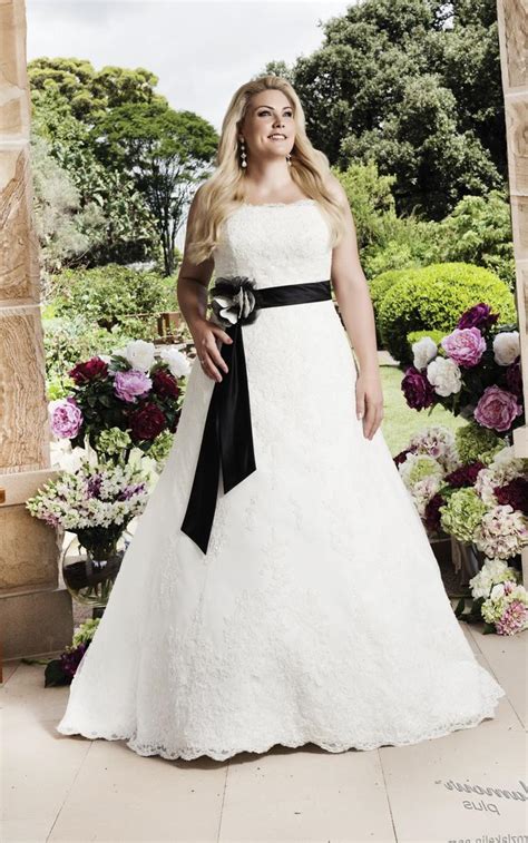 Find the perfect dress with recent christina wu brides photos. Flattering plus size wedding dresses - PlusLook.eu Collection