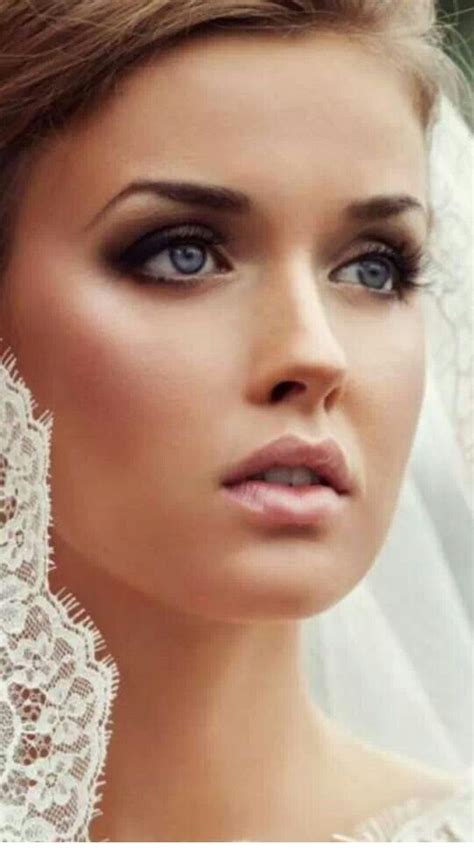 Magnificent Wedding Makeup Looks For Your Big Day