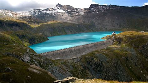Natural Water Reservoir In Mountains Hd Wallpaper