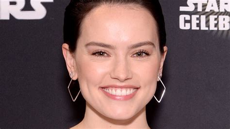 Here S Why Daisy Ridley Deleted Her Social Media