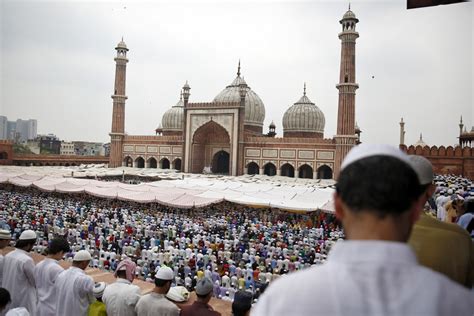 Wait, you thought eid was over? Eid Mubarak 2016: Kunal Nayyar, Neelam Gill, Zayn Malik ...