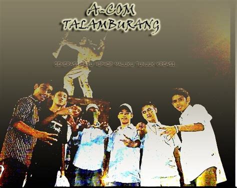 Am d kini kau bagai sang pelangi g em am d g em yang mewarnai hari, dikala hujan reda kau tetap berdiri sendiri am d dan seiring waktu. Kunci Gitar dan Lirik lagu Hitamkan Pelangi - Acom Talamburang