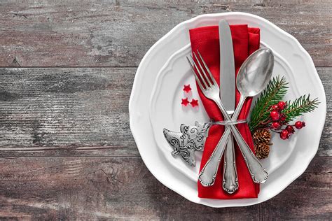 Join us for christmas lunch, dinner or drinks, or book us exclusively for private dinners and proper pumping parties. 5 Festive Christmas Lunches in South Africa | Woody's™