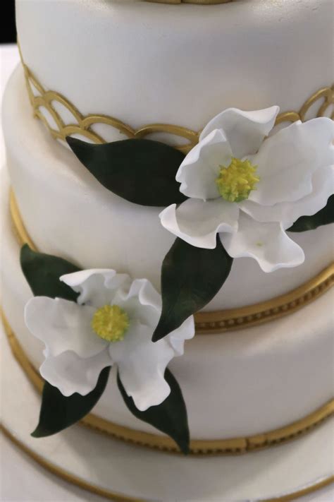 Magnolia Flowers Wedding Cake