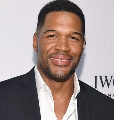 Michael is still on good morning america and strahan and sara. Michael Strahan wiki, bio, age, height, net worth, salary ...