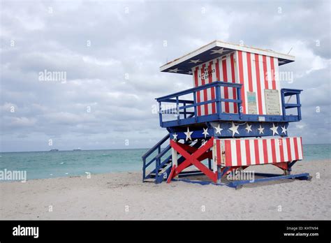Lifeguard Hut In Us National Colours South Beach Miami Stock Photo