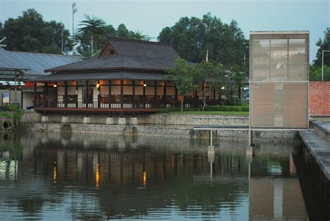 In the background is the sentul park koi centre. The Japanese Teahouse | Koi Centre, Sentul Park | Flickr