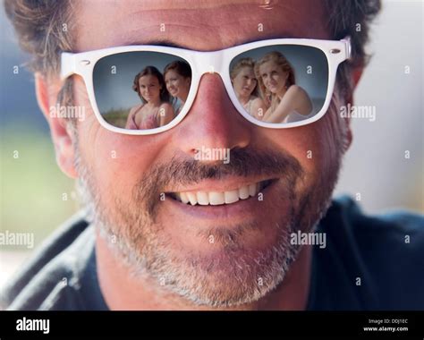 Good Sunglass Hi Res Stock Photography And Images Alamy