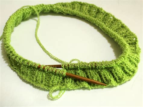 How To Knit On Circular Needles 10 Steps With Pictures