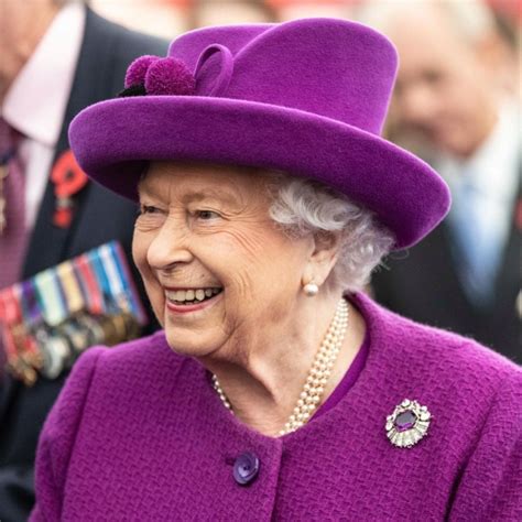 Königin elizabeth ii hat seit mehr als einem halben jahrhundert eine wichtige rolle in der welt gespielt. Königin Elizabeth II wird verkaufen Ihre eigenen ...