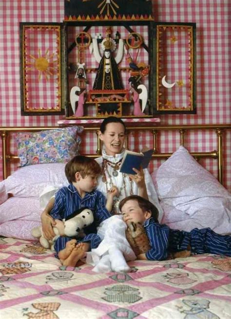 Anderson Cooper with a sibling and his mom at bedtime, was ... Anderson cooper is adjusting to the dad life.