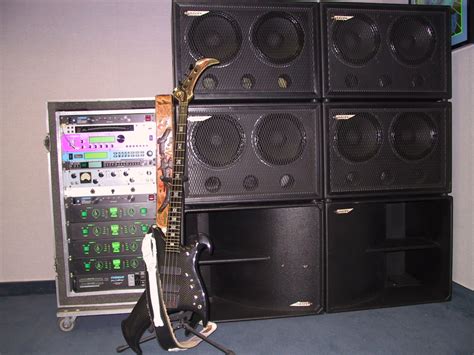 It met all my design goals, which home » diy guitar/bass guitar speaker cabinet kits » diy guitar cabinet kits. Desk: Diy bass guitar cabinet plans Must see