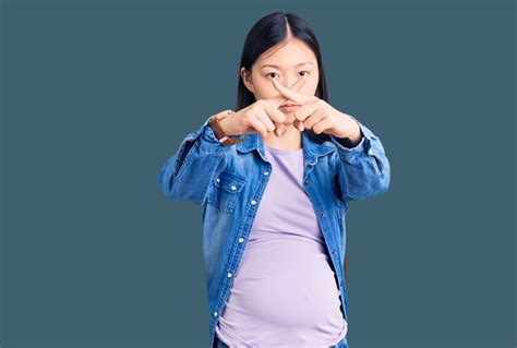 Yuk Simak Beberapa Hal Yang Sebaiknya Dihindari Saat Kehamilan Momong
