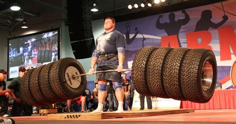 8 Amazing Feats of Strength From the World's Strongest Men