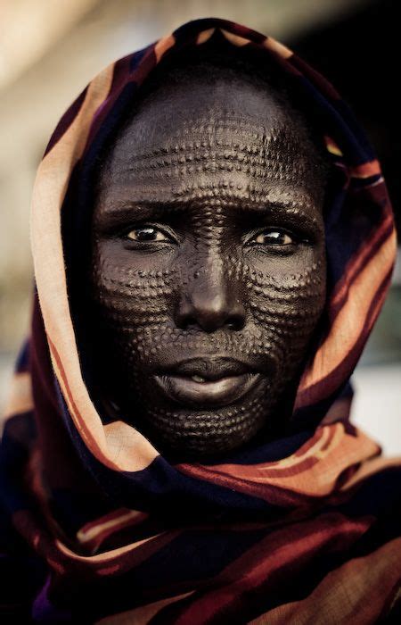 Темненького на ночь Scarification Tribal Face African Culture