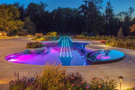 Facts To Know When Choosing A Saltwater Pool Or A Chlorine Pool