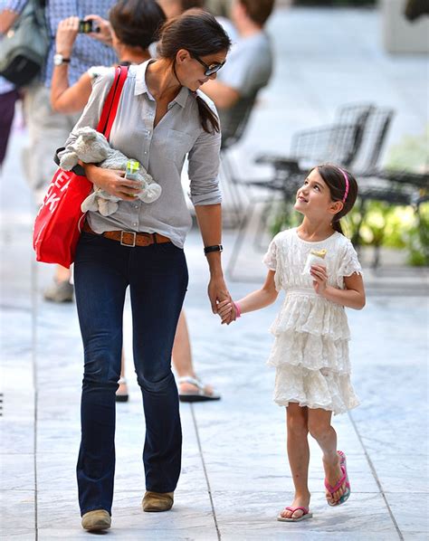 The actress, 41, took to instagram saturday morning to post a sweet message for suri on her 14th birthday. Katie Holmes and daughter Suri Cruise make visit to family and mall in Ohio - NY Daily News
