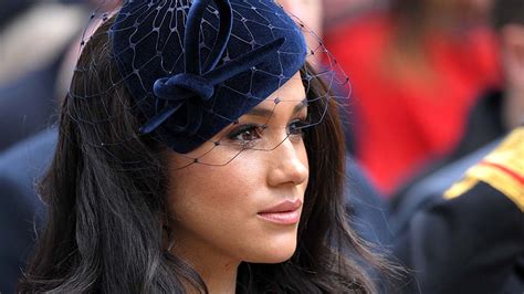 Маша, пока еще неопытная мама. Meghan Markle Lawsuit Against Tabloid Gets Preliminary UK ...