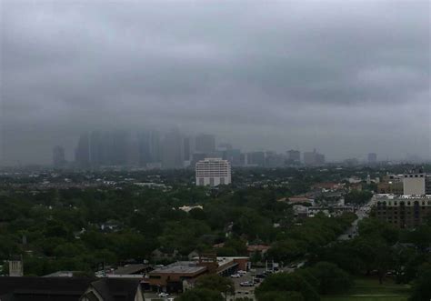 Houston Expecting Cloudy Rainy Skies And Muggy Temps Through Weekend