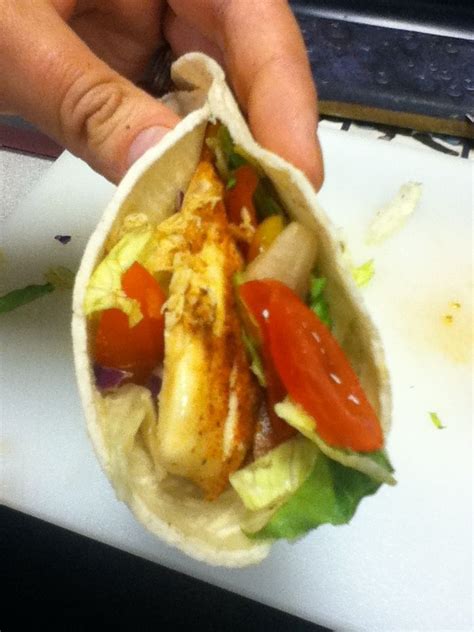Elle decor fish taco recipe. Low sodium Fish taco with less than 20 mg of sodium. Yum ...