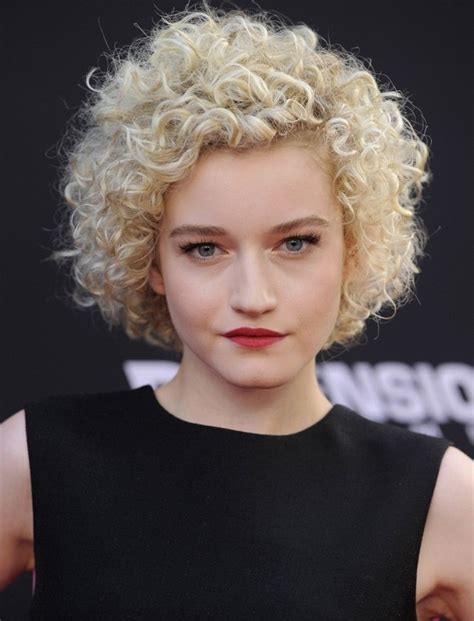 30 Impressive Curly Hairstyle That Can Smarten Your Look