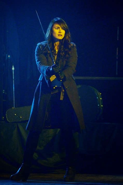 Quinlan flees the army of strigoi after him. SNEAK PEEK: "The Strain: The Master" - Season Finale