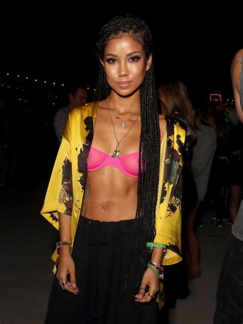 Jhene Aiko See Pics Of The Singer Hollywood Life
