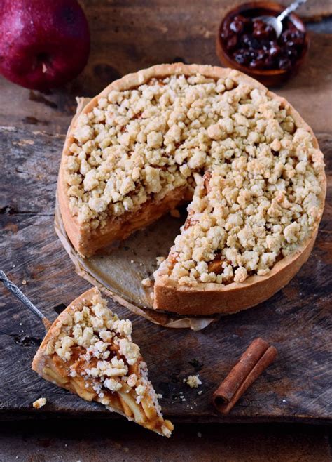 This Vegan Apple Pie With Streusel Is The Perfect Fall Dessert The Recipe Is Vegan Gluten Free