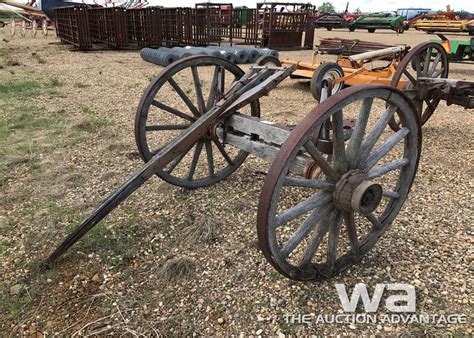 Wooden Wagon Axle With Steel Wheels