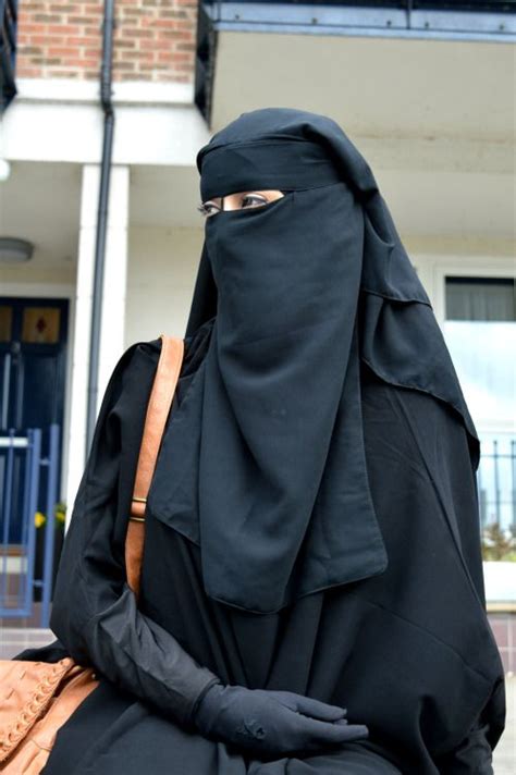 630 Best Niqab Arabian Muslim Women Images On Pinterest Hijab Niqab Muslim Women And