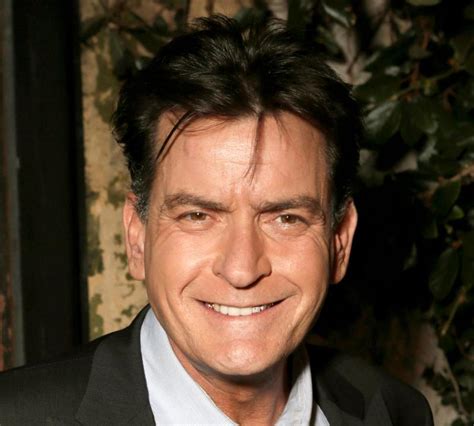 People Charlie Sheen Apologizes For Anti Gay Slur The Mercury News