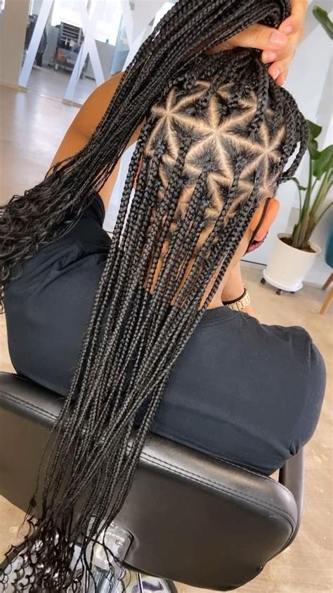 Knotless Braids Triangle Parts Video In 2020 Natural Hair Styles