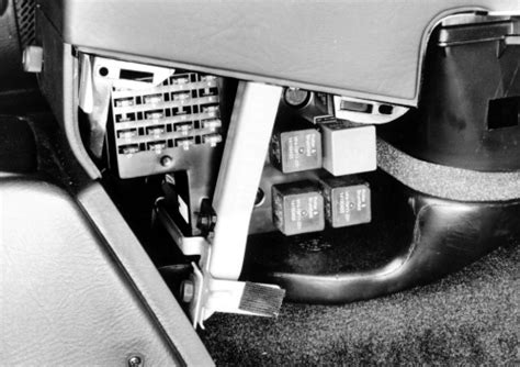 Ford F 250 Fuel Pump Relay Location Sexiz Pix