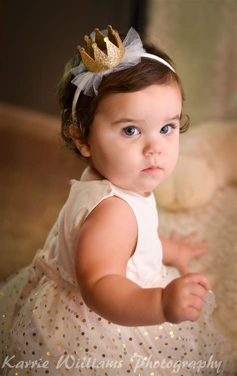 Adorable One Year Old Birthday Photo Shoot