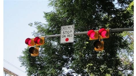 What Does A Flashing Red Traffic Light Mean In Florida