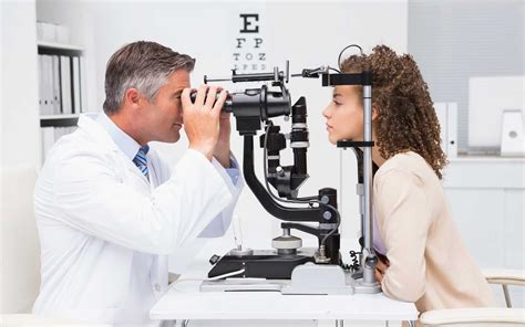 Shocking Diseases That Eye Doctors Find First | Reader's Digest