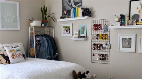 5 Easy Ways To Decorate A Small Bedroom And Make It Feel Like Home