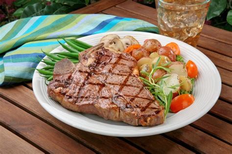 Let them cook for 2 minutes, use tongs, rotate the steak 90 degrees. How to Grill a 1-Inch T-Bone Steak | Livestrong.com