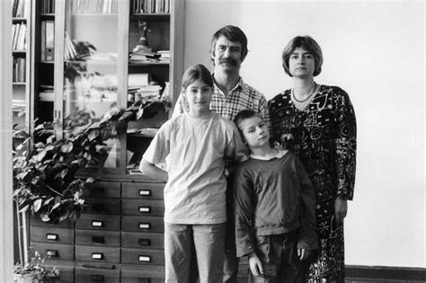 Wohnzimmer Report Die Familienporträts Des Ddr Fotografen Christian Borchert Der Spiegel