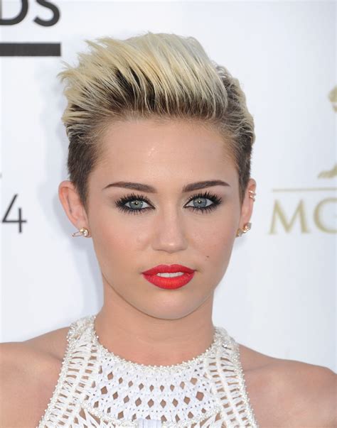 Miley Cyrus Lo Volvi A Hacer Se Desnud Para La Revista Paper Fotos Diariorepublica Com