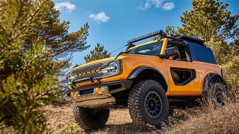 Ford Bronco Sasquatch предлагается с 7 ступенчатой механикой по