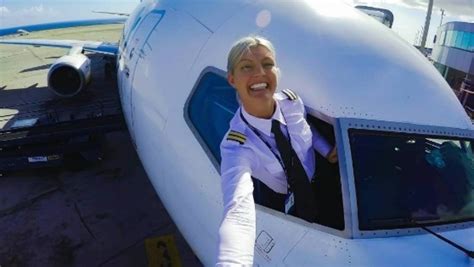Ryanair pilot Maria Pettersson attracts attention with yoga and work ...