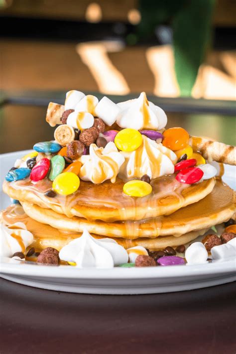 25 Best Pancake Toppings Insanely Good