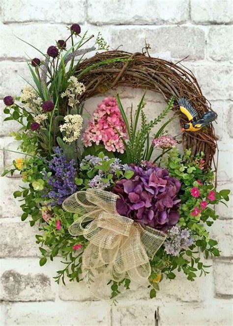 Fresh Looking Homemade Spring Wreath Decorating Ideas For Front Door 32