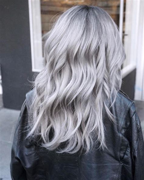 5 Ways To Wear Icy Silver Hair Transformation Trend Silver Blonde Hair Silver Hair Color
