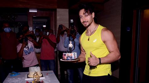 Tiger Shroff Celebrates His Birthday And Cuts The Cake With The Media Bollywood Hungama
