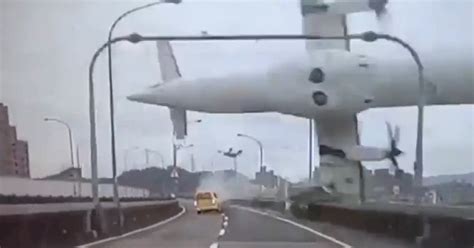 Transasia Flight Ge 235 Crashes Into Taiwan River Killing At Least 23