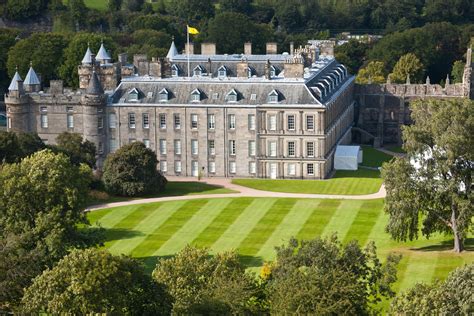 5 Grandest Royal Residences Of Great Britain International Traveller